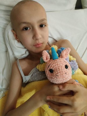 10-летняя Надежда Самойленко из Знаменки Кировоградской области находится в клинике Турции. На лечение саркомы Юинга не хватает около $16 тыс. Нужна помощь.