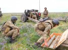 Артилеристи тренувалися відбивати ворожі напади. Фото: facebook.com/JointForcesCommandAFU