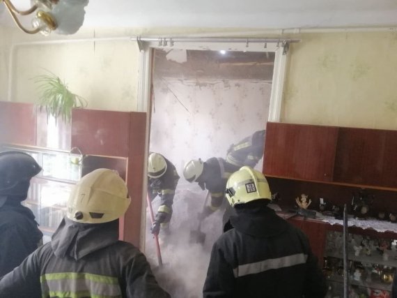 В Одесі в житловому будинку обвалилася стеля в одній із квартир. Загинула 83-річна жінка