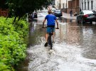 Вода затопила вулиці польських міст