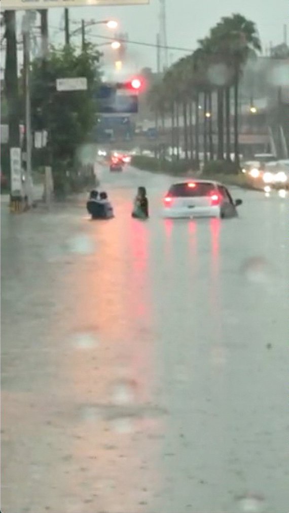 В Японії через зливу евакуюють 240 тис. людей.