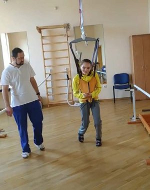 16-летняя Богдана Гасевич из Винницы имеет ДЦП. Нуждается в реабилитации в клинике головного мозга в Китае. Нужна помощь.