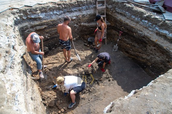 В центре Одессы продолжаются археологические раскопки