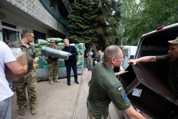 Фонд Порошенка забезпечив повний комплект оптичної розвідки для 10 ОГШБр