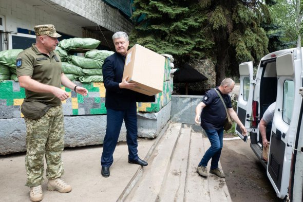 Фонд Порошенка забезпечив повний комплект оптичної розвідки для 10 ОГШБр