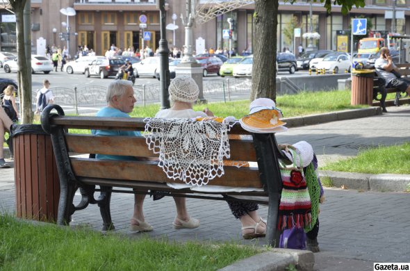 Дополнительные выплаты по 400 грн для пенсионеров старше 75 лет ввели впервые