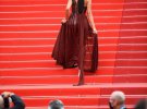 Модель Джорджина Родригес появилась на Каннском кинофестивале в потрясающем платье