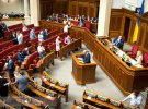 Кожен зайнятий своїми справами