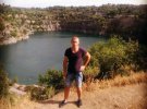 На Херсонщині під час виконання службових обов'язків загинув патрульний 29-річний Дмитро Сапога. Його розчавив автомобіль DAF