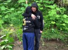  Антон и Нина обнимают друг друга после того, как их спасли / The Siberian Times