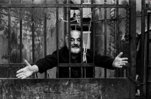 17 березня 1973 року режисера засудили до п'яти років ув'язнення за український націоналізм, спекуляцію та гомосексуалізм