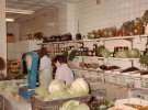 В овощном отделе обычно можно было купить капусту, свеклу, морковь, лук и картофель