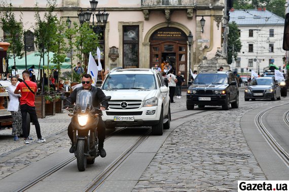 Во Львов приехали участники автопробега «Путь Независимых»