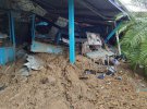 Школу повреждено селевым потоком за сильных дождей в Коста-Рике.