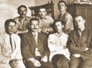 У 1930–1934 роках Сергій Пилипенко (сидить другий ліворуч) жив у будинку митців і літераторів ”Слово” в Харкові. Там же мешкали Михайло Биковець, Микола Хвильовий, Петро Панч (на фото — стоять зліва направо), Володимир Сосюра й Павло Тичина (сидять праворуч)