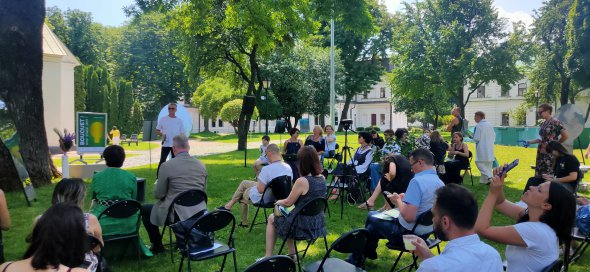 Співзасновник фестивалю високого мистецтва Bouquet Kyiv Stage Євгеній Уткін презентує концепцію події у "Софії Київській"