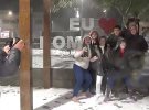 Бразильцы радеют с редкой возможности увидеть снег 