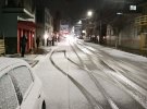 Бразильцы радеют с редкой возможности увидеть снег 