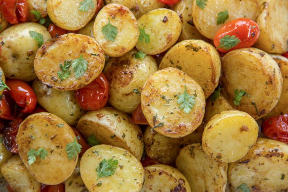 Во времена войн, картофель стали шире использовать немецкие крестьяне, так она постепенно популяризировалась, как пищевой продукт.