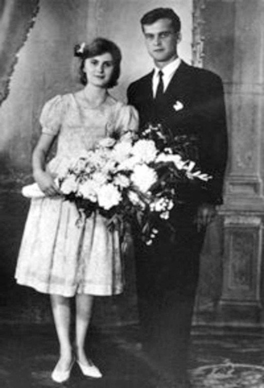 Свадебное фото Ивана и Марички Миколайчуков. 1962. Фото: ukrinform.ua