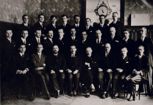 Учасники Конгресу українських націоналістів у Відні, 3 лютого 1929 року. 