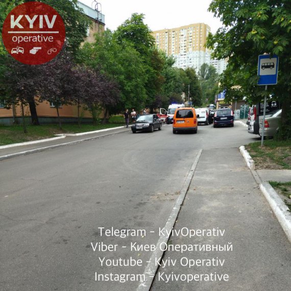 Под Киевом Hyundai сбил велосипедиста, пешехода и въехал в KIA, в котором находилась женщина с ребенком