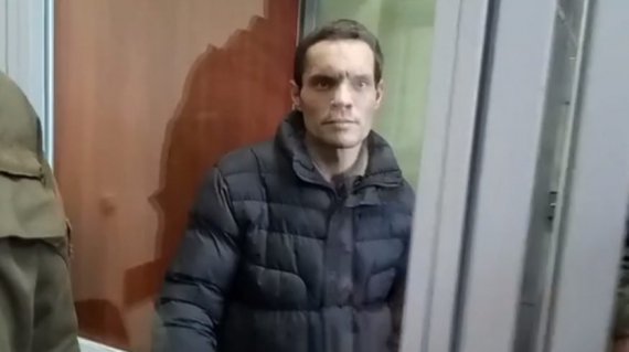 Олександр Мольченко разом із дружиною опинилися на лаві підсудних за те, що заморили сина голодом. Свою провину заперечують