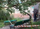 В Кривом Роге 61-летний мужчина подорвался на гранате. Осколочные ранения получили полицейские, которые вели с ним переговоры