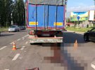 У Рівному 77-річна жінка загинула під  колесами вантажівки, коли переходила дорогу пішохідним переходом