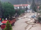 После лесных пожаров Турцию заливает сильными дождями