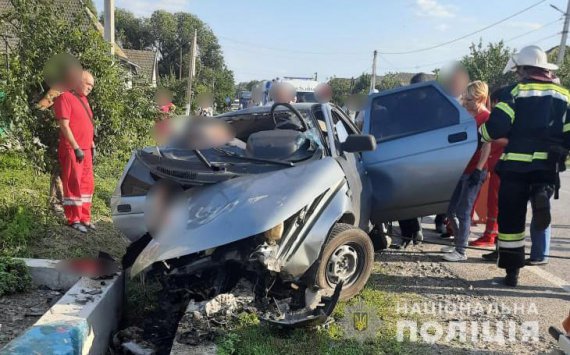 На Одещині  в ДТП розбилися троє оперативників. Ще один офіцер  скалічився