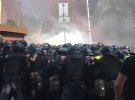 Унаслідок сутички  між силовиками і Нацкорпусом під ОП постраждали семеро поліцейських