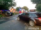 В Черновицкой области работник таможни 28-летний Вадим Недуга за рулем Opel протаранил Audi. 21-летняя пассажирка последнего погибла, водитель покалечился. А Недуга сбежал, бросив авто. Его разыскивают