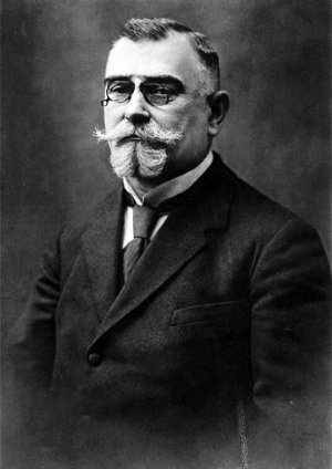 Кость Левицький (1859-1941)