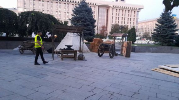 Радянська інсталяція тепер на Майдані