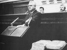 Леонид Кравчук приносит присягу президента Украины, декабрь 1991 года.