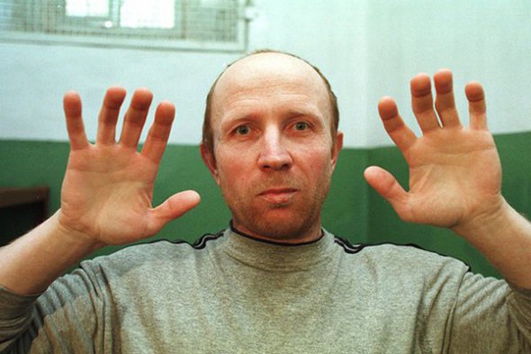 25 лет назад в Яворове на Львовщине задержали самого  кровавого маньяка Украины Анатолия Оноприенко. На его счету 52 жертвы, среди которых 11 - дети