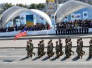 Участие в параде ко Дню Независимости Украины приняли военные 18 стран
