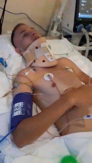 21-річний Владислав Гаврилов з  Черкас  внаслідок нещасного випадку на воді отримав травму шийного хребця. На лікування і подальшу реабілітацію потрібна допомога.