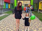Дружина міністра цифрової трансформації Михайла Федорова Анастасія проводжала дочку у дитячий садочок