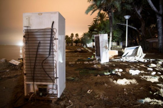 Потужна злива та зсуви ґрунту зруйнували безліч житлових будинків.