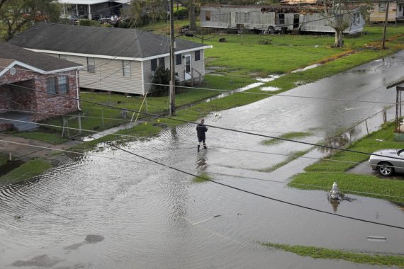 Ураган Іда затопив вулиці та залишив без електрики 600 тис. осіб. 