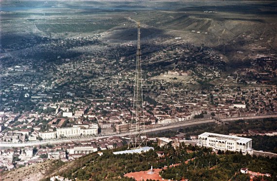 Показали фотографии столице Грузии Тбилиси, которые сделал фотограф Сигизмунд Кропивницкий в 1958 году
