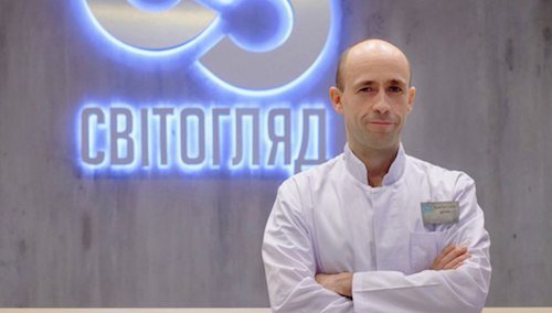 Головний лікар Медцентру "Світогляд", провідний офтальмолог Шаткун Андрій Анатолійович вдало оперує найскладніші випадки катаракти. Фото: svitoglyad