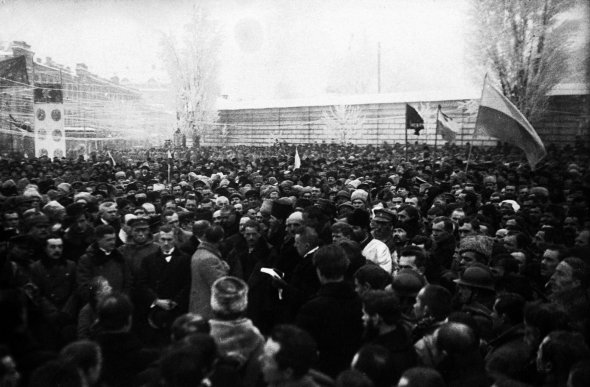 Проголошення Акта злуки УНР та ЗУНР 22 січня 1919 года по Софийскому майдані в Києві