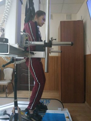 16-річна Богдана Гасевич з Вінниці має ДЦП, спастичну диплегію з неможливістю стояння і ходіння - рухові розлади четвертого рівня. Потрібна допомога на лікування в Китаї.
