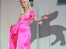 Звезда мини-сериала "Ход королевы" Аня Тейлор-Джой надела платье бренда Dior