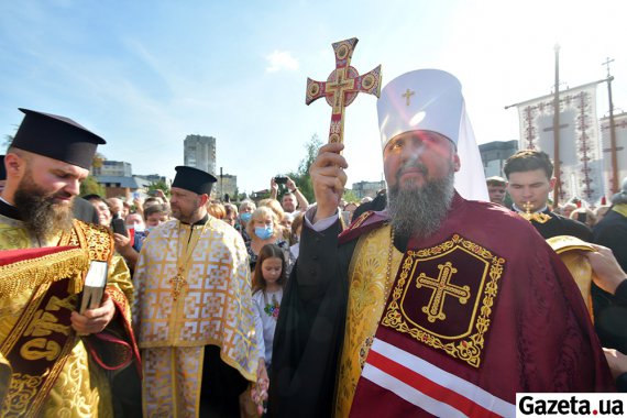 Предстоятель ПЦУ Епіфаній освятив хрест під будівництво кафедрального собору у мікрорайоні Сихів у Львові