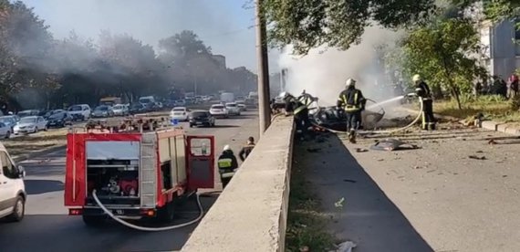 У Дніпрі вибухнув автомобіль Nissan Primera. Загинули двоє людей, які були в салоні