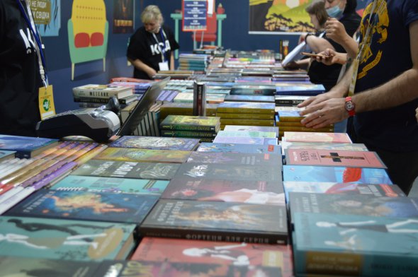 Издательства предлагают лучшие новинки